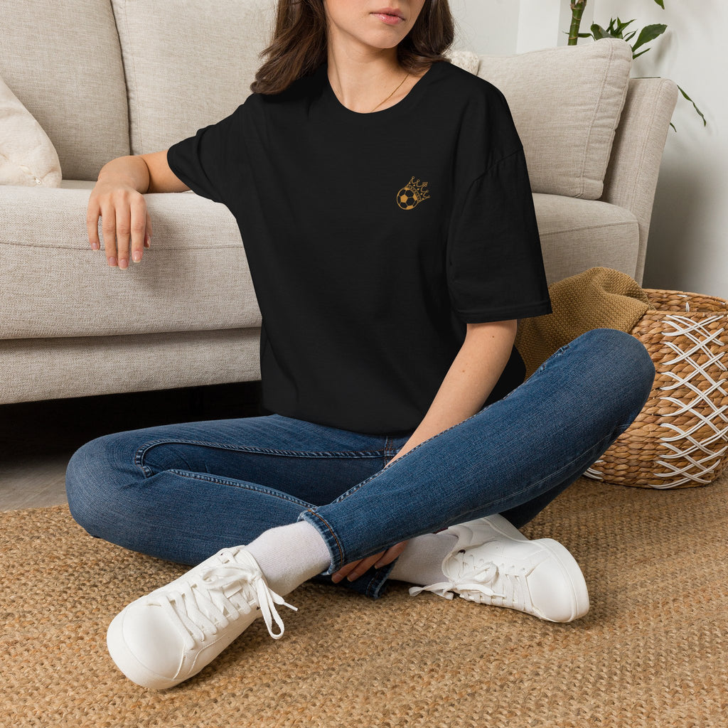 Cute Crowned Cat Pocket Tee — Minimal Embroidered Kitten T-Shirt