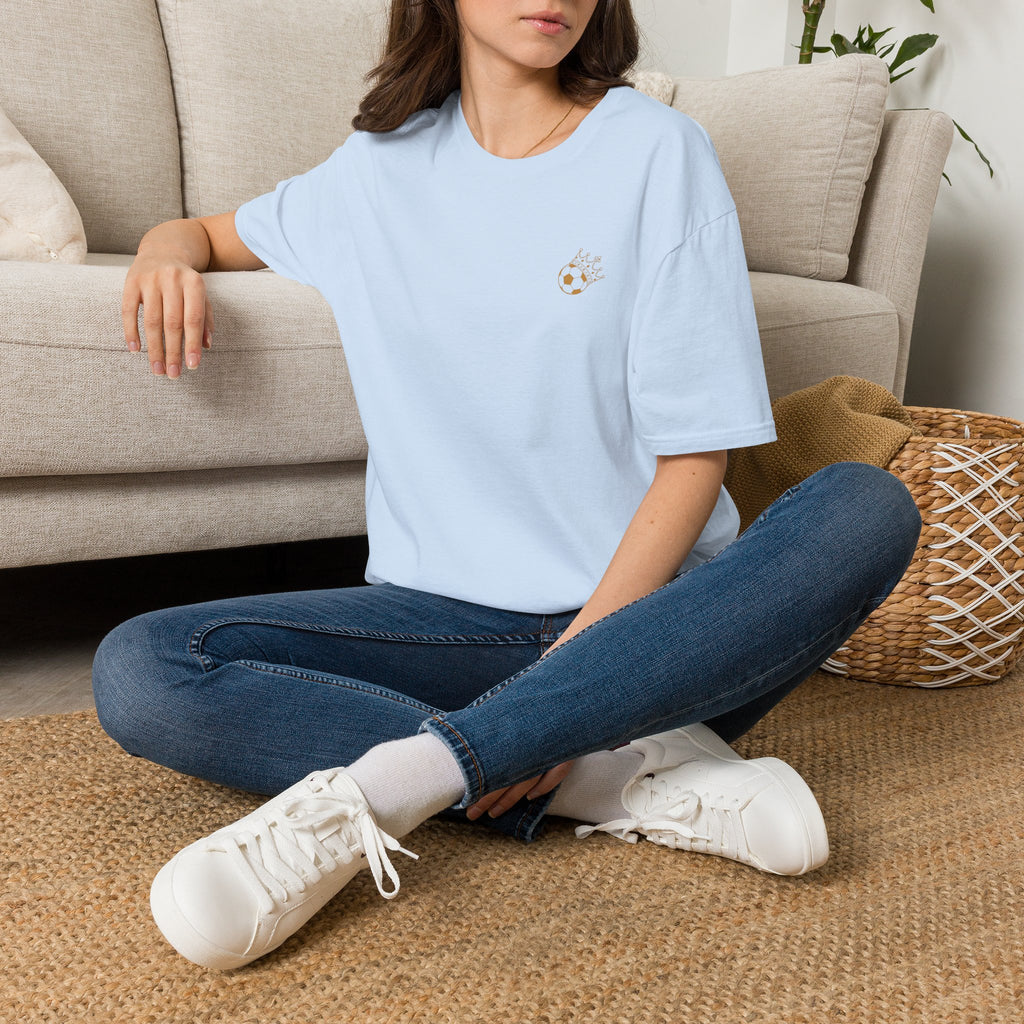 Cute Crowned Cat Pocket Tee — Minimal Embroidered Kitten T-Shirt