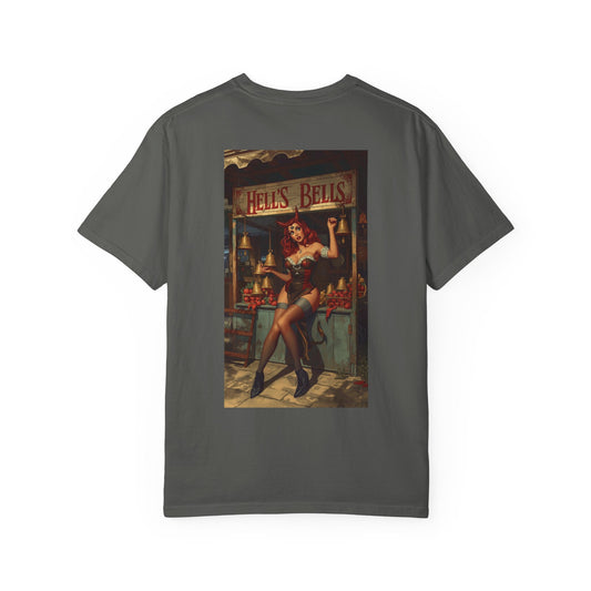 Vintage-Inspired Graphic T-Shirt, Retro Art Tee in Pepper color featuring bold design, perfect for parties and gifts for art lovers.