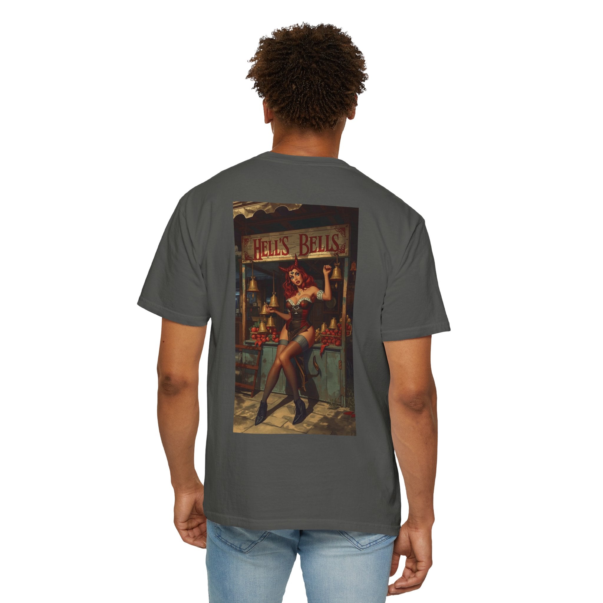Vintage-Inspired Graphic T-Shirt, Retro Art Tee, Casual Comfort Shirt, Perfect for Parties, Gift for Art Lovers